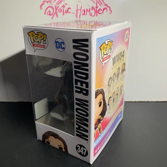 Wonder Woman #347 WW84 Tiara Boomerang Funko Pop ECCC 2021 Shared Exclusive - Picture 2 of 5
